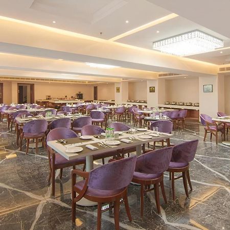 Sarovar Portico , Indore 호텔 외부 사진