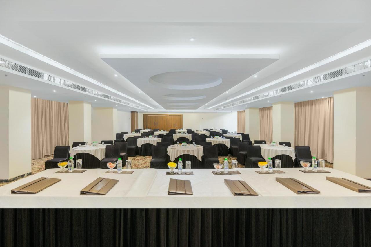 Sarovar Portico , Indore 호텔 외부 사진