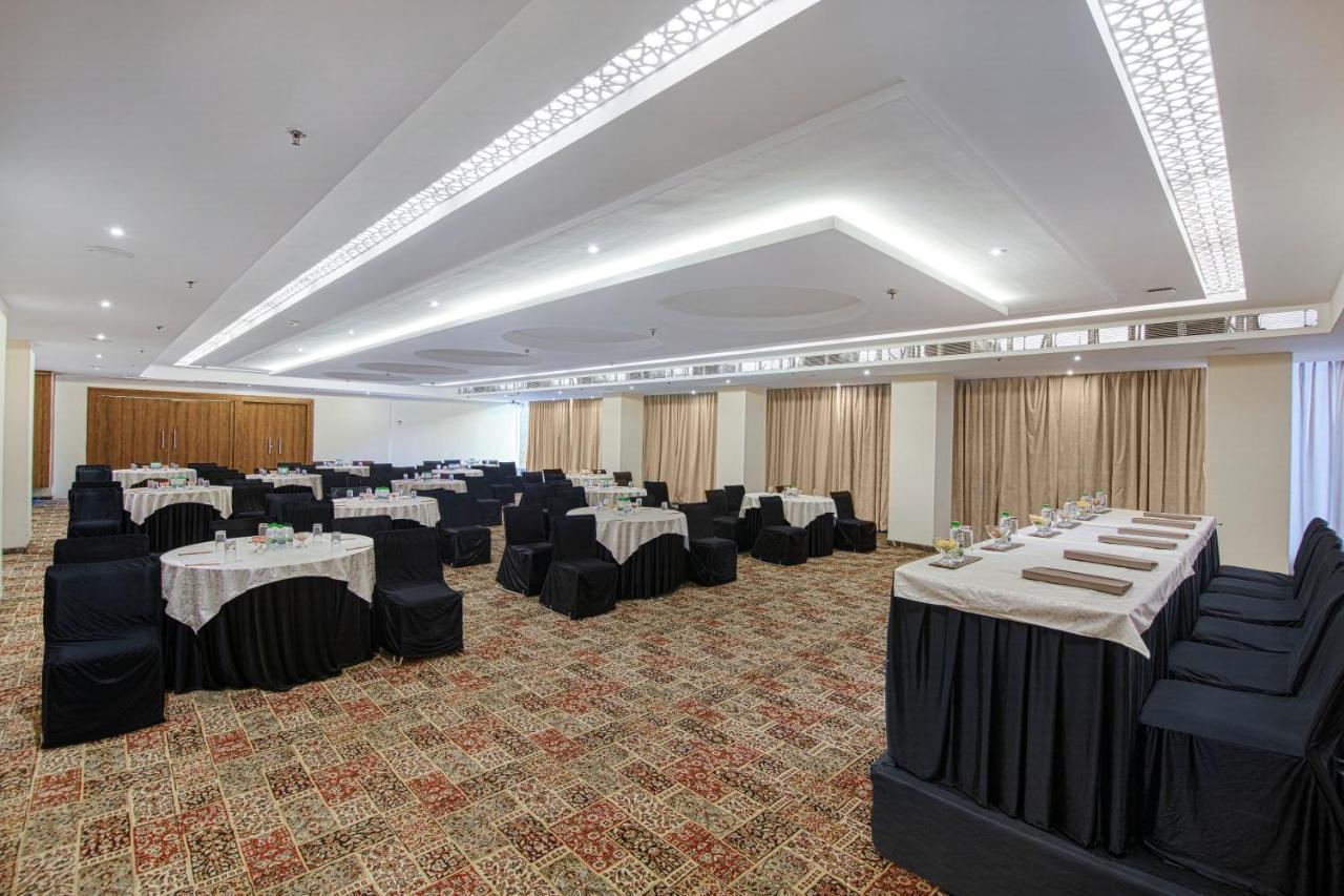 Sarovar Portico , Indore 호텔 외부 사진