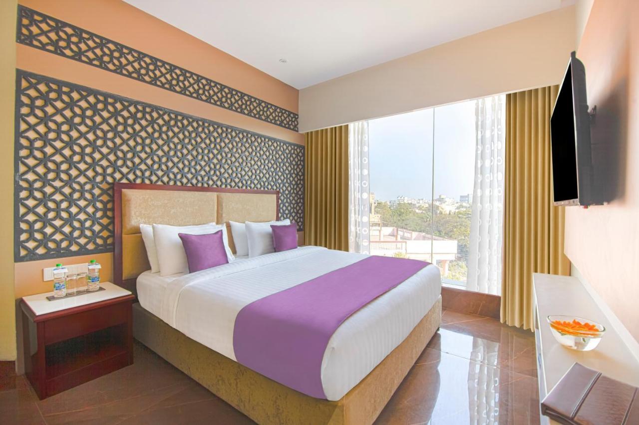 Sarovar Portico , Indore 호텔 외부 사진