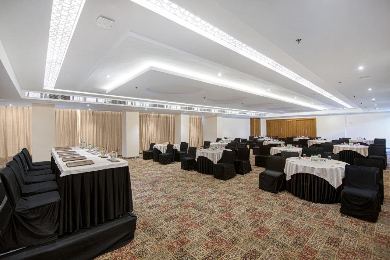 Sarovar Portico , Indore 호텔 외부 사진