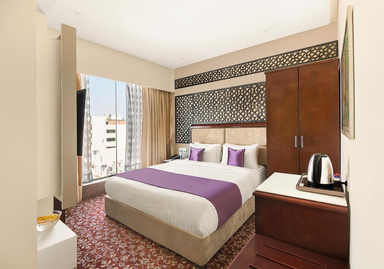 Sarovar Portico , Indore 호텔 외부 사진