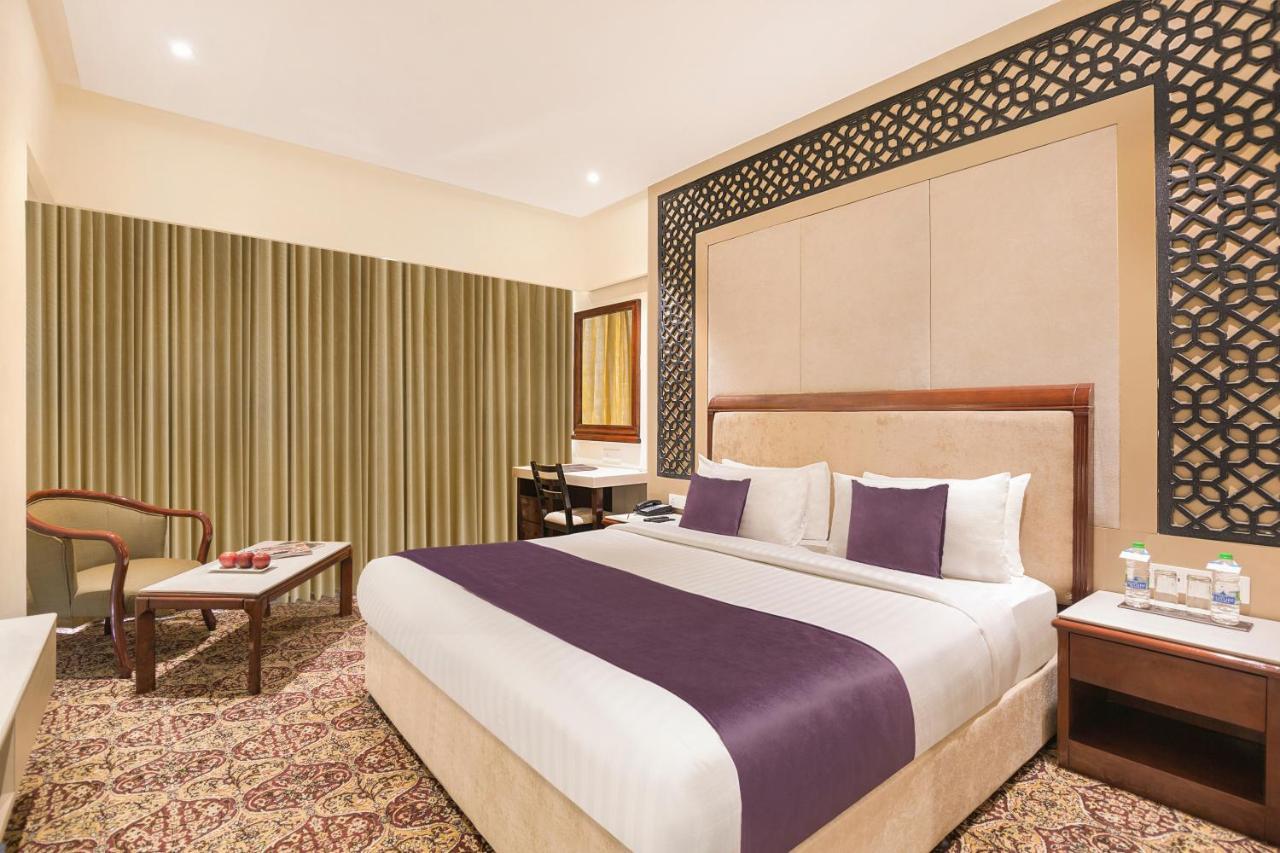 Sarovar Portico , Indore 호텔 외부 사진